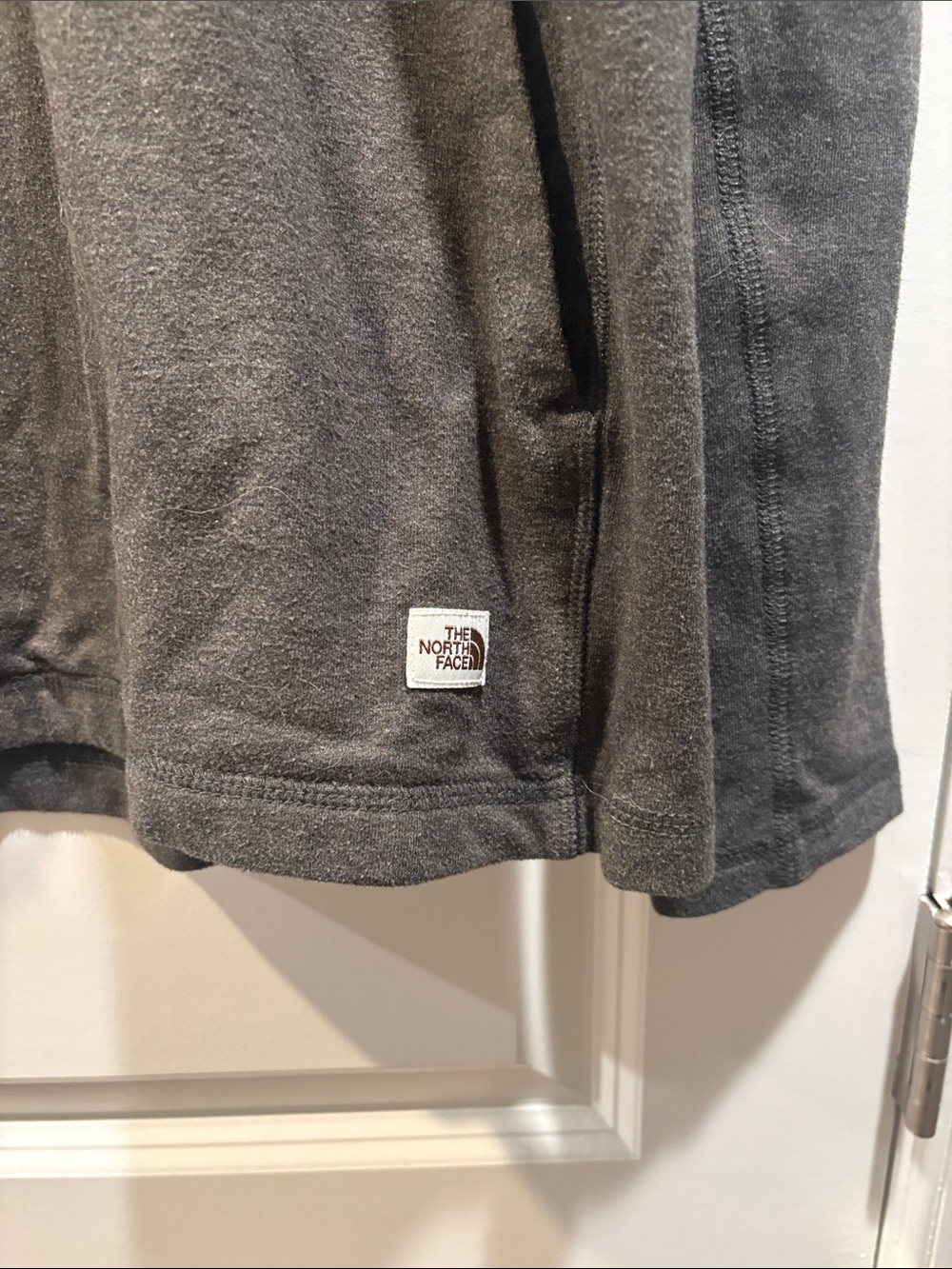 The North Face Black Logo Pullover - Picture 3 of 4